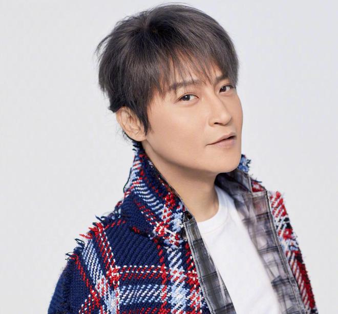 有人长出老年斑有人家破人亡毁了脸qy千亿国际6位过气明星现状：(图2)